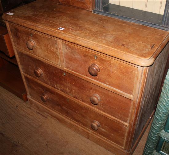 Pine chest of drawers